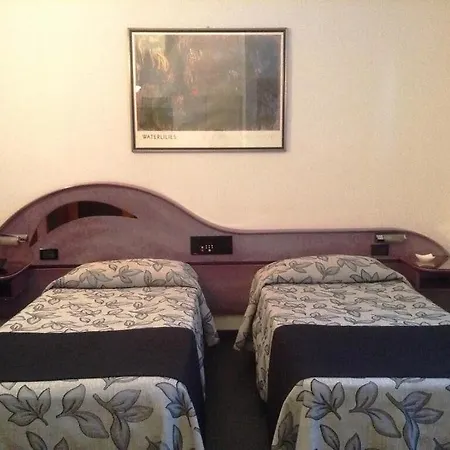 Holiday- Finestrella