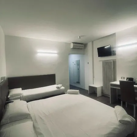 Holiday- Finestrella Bologne