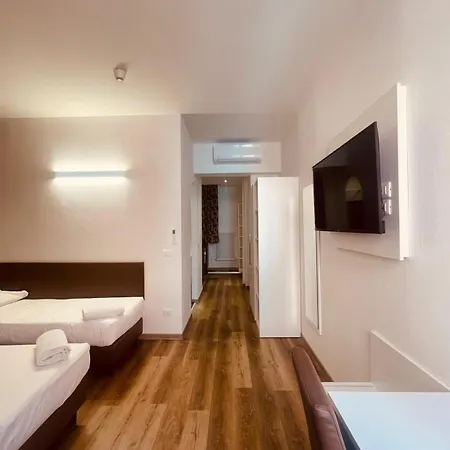 Hotel Holiday- Finestrella