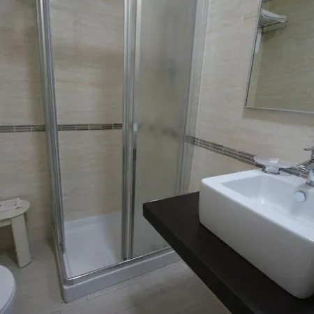 Holiday- Finestrella