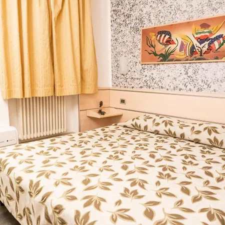 Holiday- Finestrella Hotell