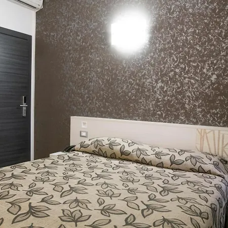 Holiday- Finestrella 3* Bologna