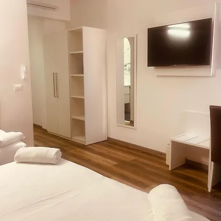 Hotel Holiday- Finestrella Bologna