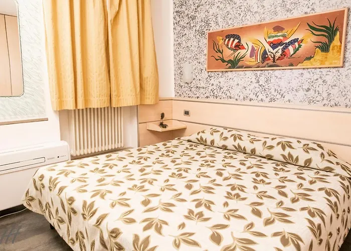 Holiday- Finestrella Hotell