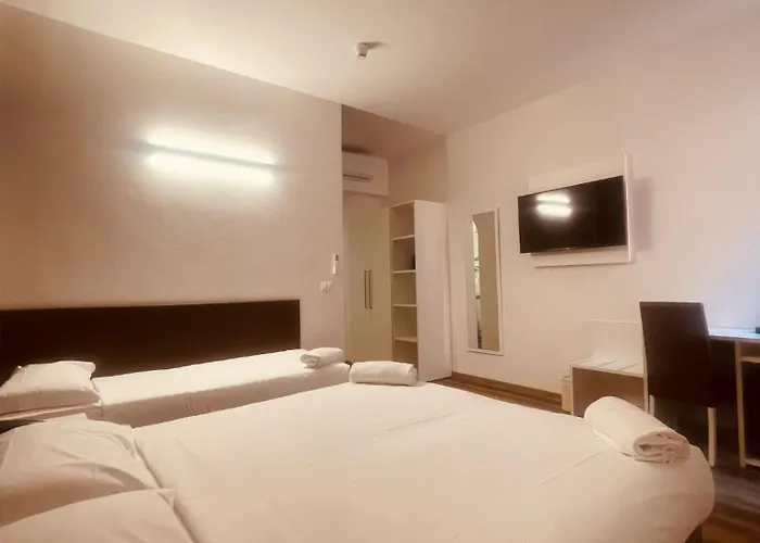 Holiday- Finestrella Hotell