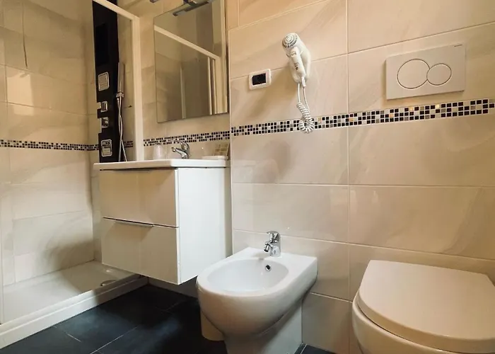 Hotell Holiday- Finestrella