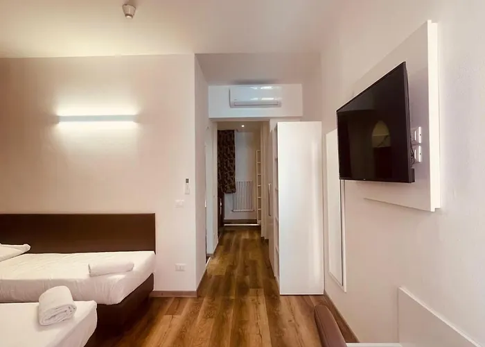 Hotell Holiday- Finestrella