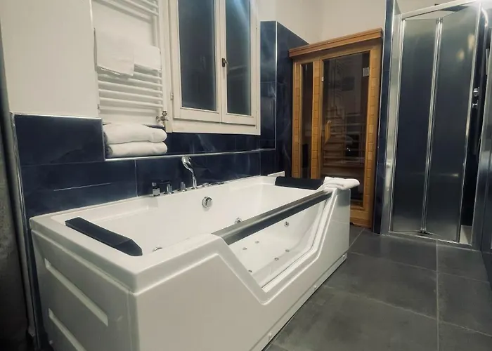 Hotell Holiday- Finestrella Bologna