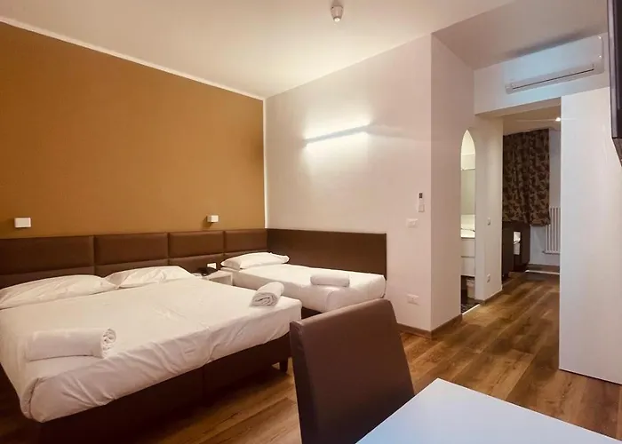 Hotell Holiday- Finestrella