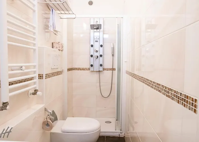 Hotell Holiday- Finestrella Bologna