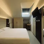 Hotel Holiday- Finestrella 3*