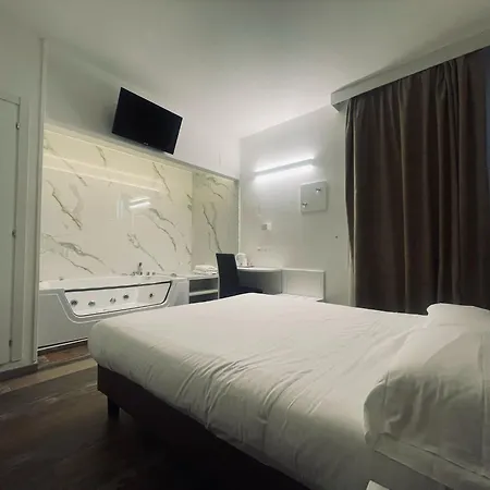 Holiday- Finestrella Hotel