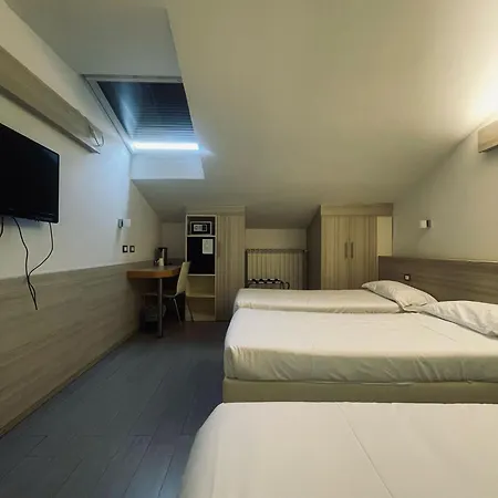 Holiday- Finestrella Bologna