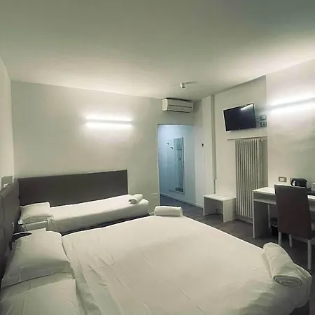 Holiday- Finestrella 3*