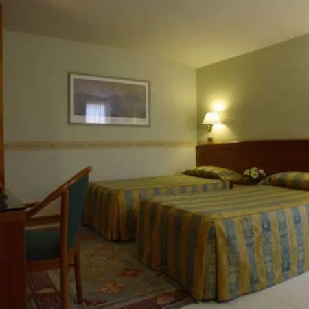 Holiday- Finestrella Hotel Bologna