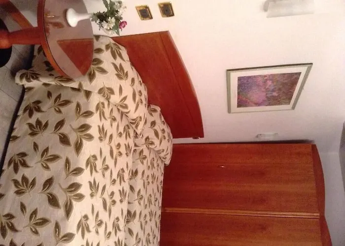 Holiday- Finestrella 3*