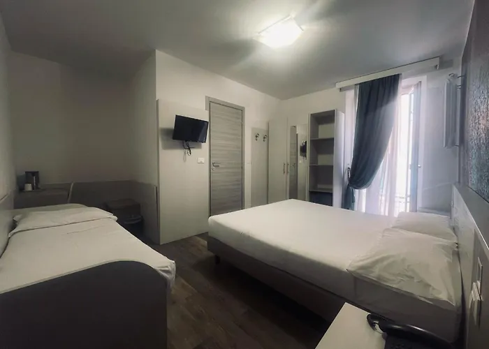 Holiday- Finestrella Болонья