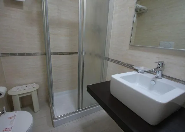 Holiday- Finestrella