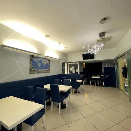 Holiday- Finestrella 3*