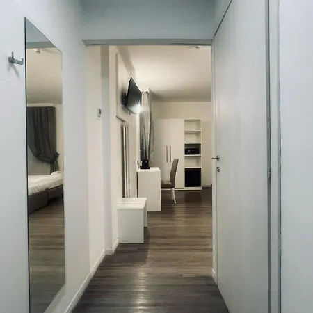 Holiday- Finestrella 3*