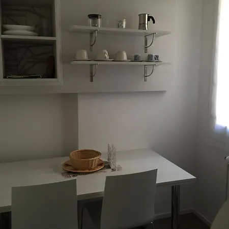 מלון Holiday- Finestrella 3*