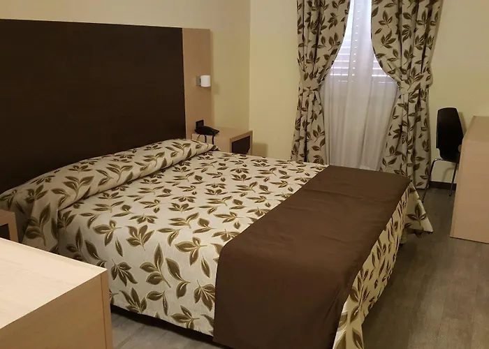 Holiday- Finestrella