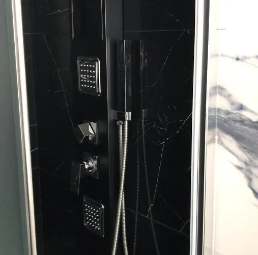 Holiday- Finestrella 3*