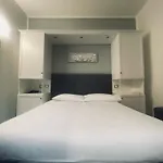 Holiday- Finestrella Hotel Bolonia