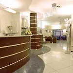 Hotel Holiday- Finestrella Bolonia