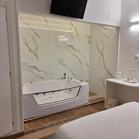 Hotel Holiday- Finestrella Bologna
