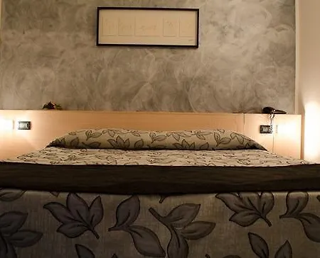 Hotel Holiday- Finestrella 3*