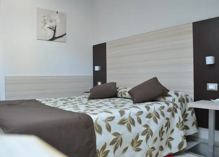 Holiday- Finestrella