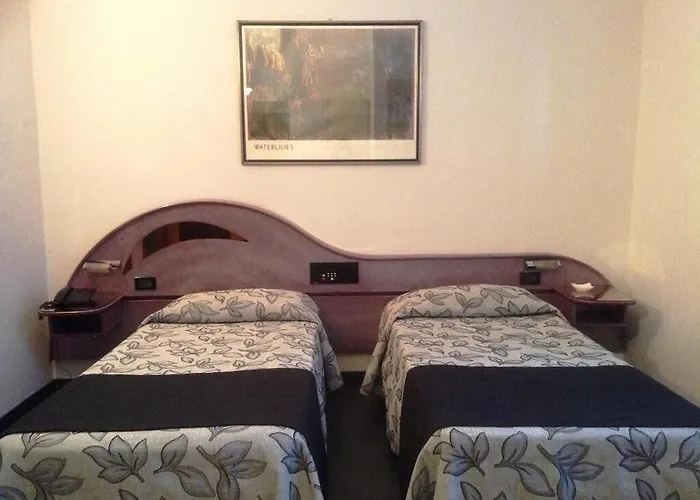 Holiday- Finestrella